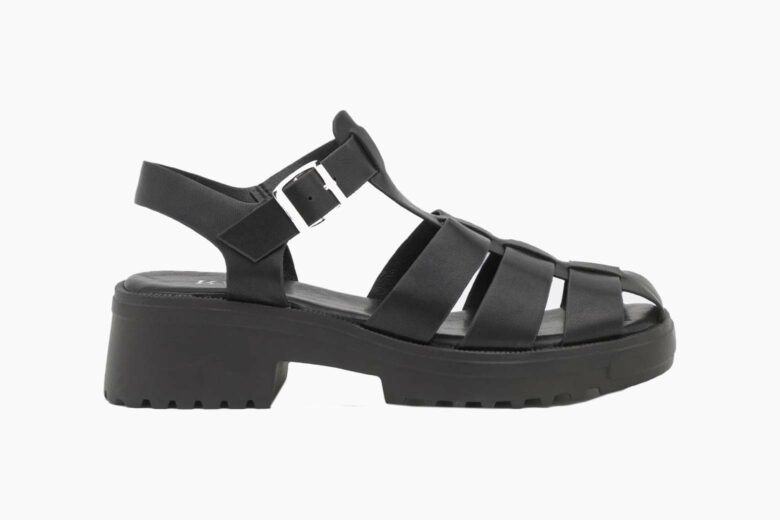 Years Later, And These Flats Are Still the #1 Shoe Choice for Fashion  People | Caged sandals outfit, Sock outfits, Fisherman sandals outfit