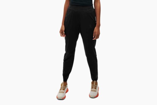 15 Best Yoga Pants For Women To Wear On And Off The Mat