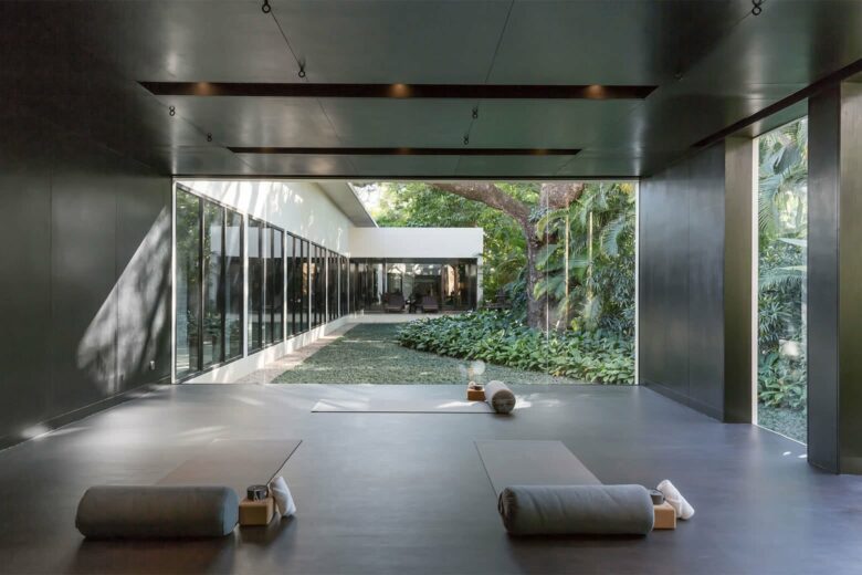 aman luxury travel amansara resort luxe digital