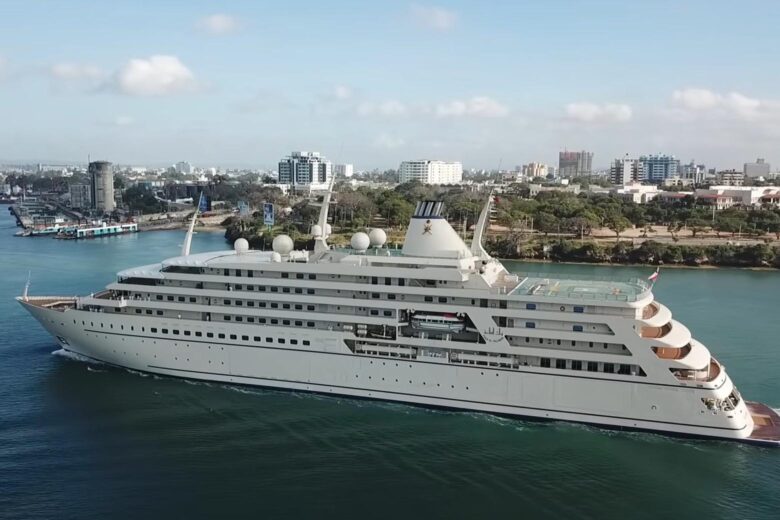 largest yachts fulk al salamah - Luxe Digital