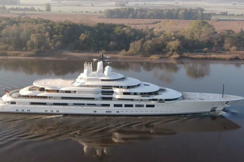 largest yachts scheherazade - Luxe Digital