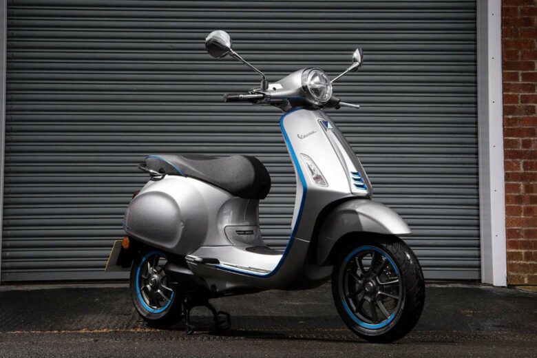 best electric motorcycles 2023 vespa elettrica - Luxe Digital