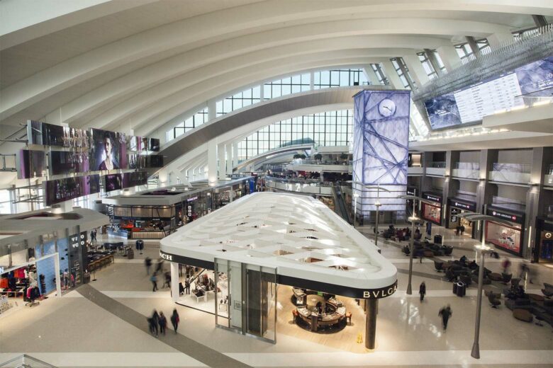 largest airports in the world los angeles international - Luxe Digital
