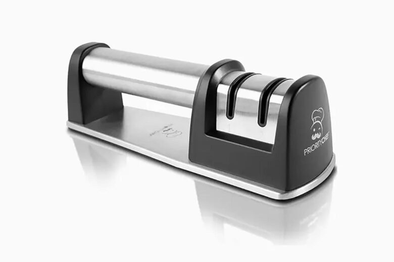 Chef'sChoice Manual Knife Sharpener with Diamond Abrasive Honing for  Serrated and Straight Knives has Compact Design and Secure Grip Supports  Right or