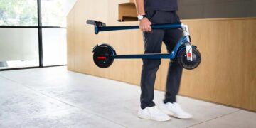 unagi review electric scooters - Luxe Digital