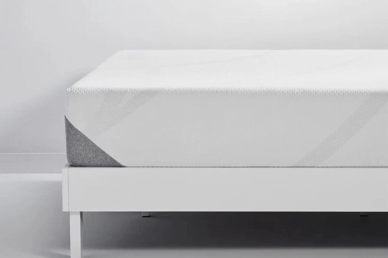 tempur pedic cloud mattress layers review - Luxe Digital