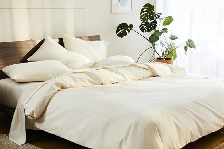 best bed sheets brooklinen luxe sateen - Luxe Digital