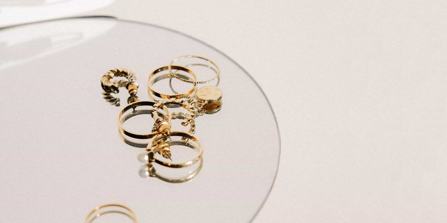 What Is Solid Gold Jewelry (Guide)