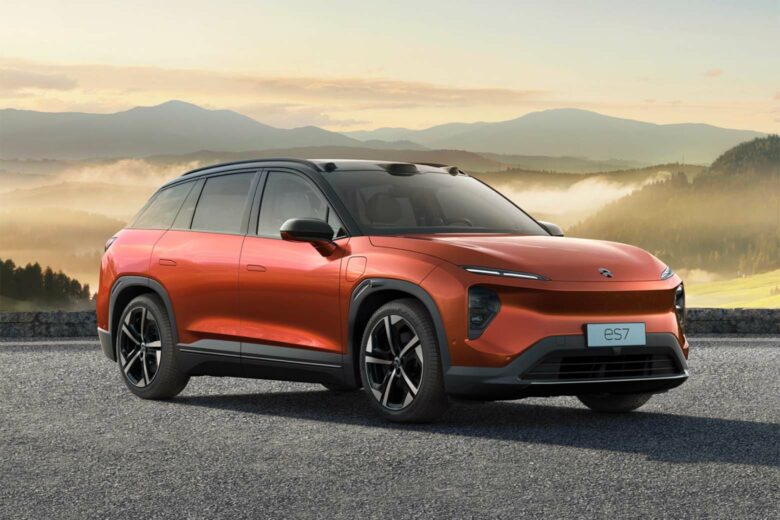 nio brand nio es6 - Luxe Digital