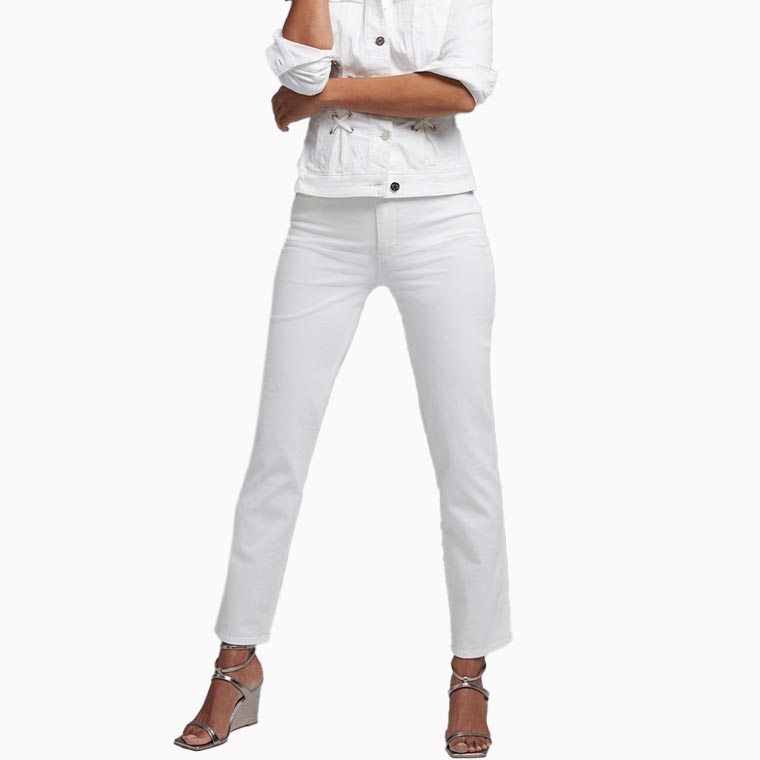 women smart casual dress code guide whbm highrise white straight jeans - Luxe Digital