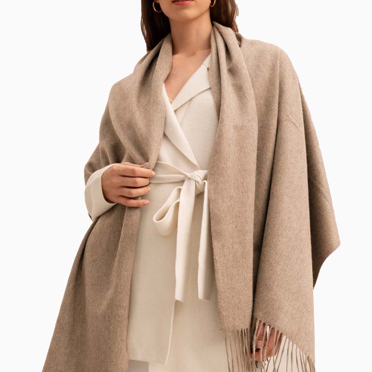women casual dress code guide lilysilk cashmere wrap - Luxe Digital