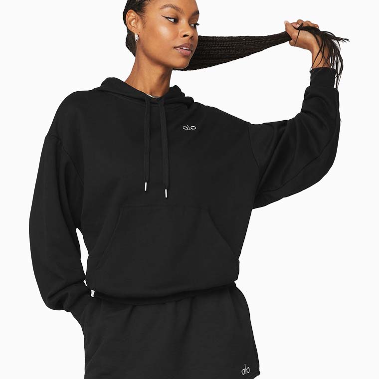 women casual dress code guide alo yoga accolade hoodie black - Luxe Digital
