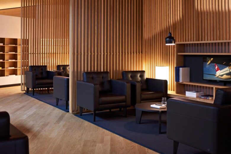 best airport lounges swiss first class lounge at terminal e - Luxe Digital