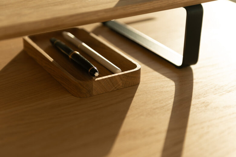 Oakywood standing desk review minimalist design - Luxe Digital