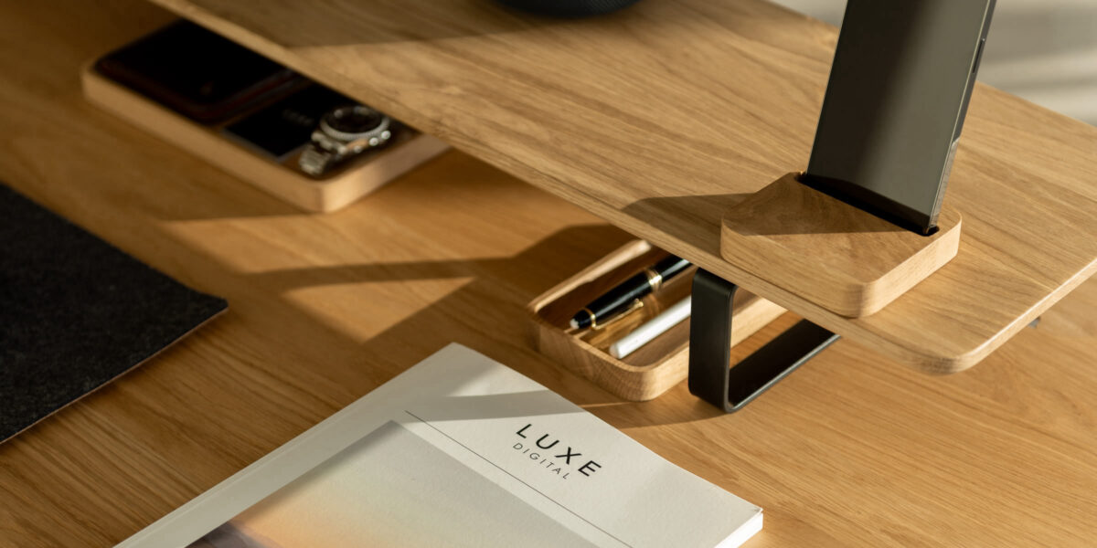 Oakywood desk shelf review - Luxe Digital