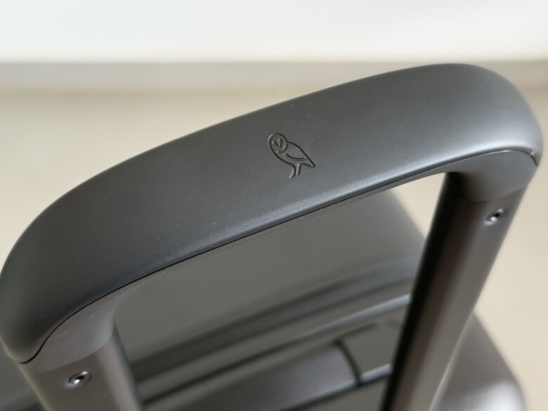 Bellroy Transit Check-In Review handle - Luxe Digital