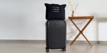 Bellroy checked-in luggage review - Luxe Digital
