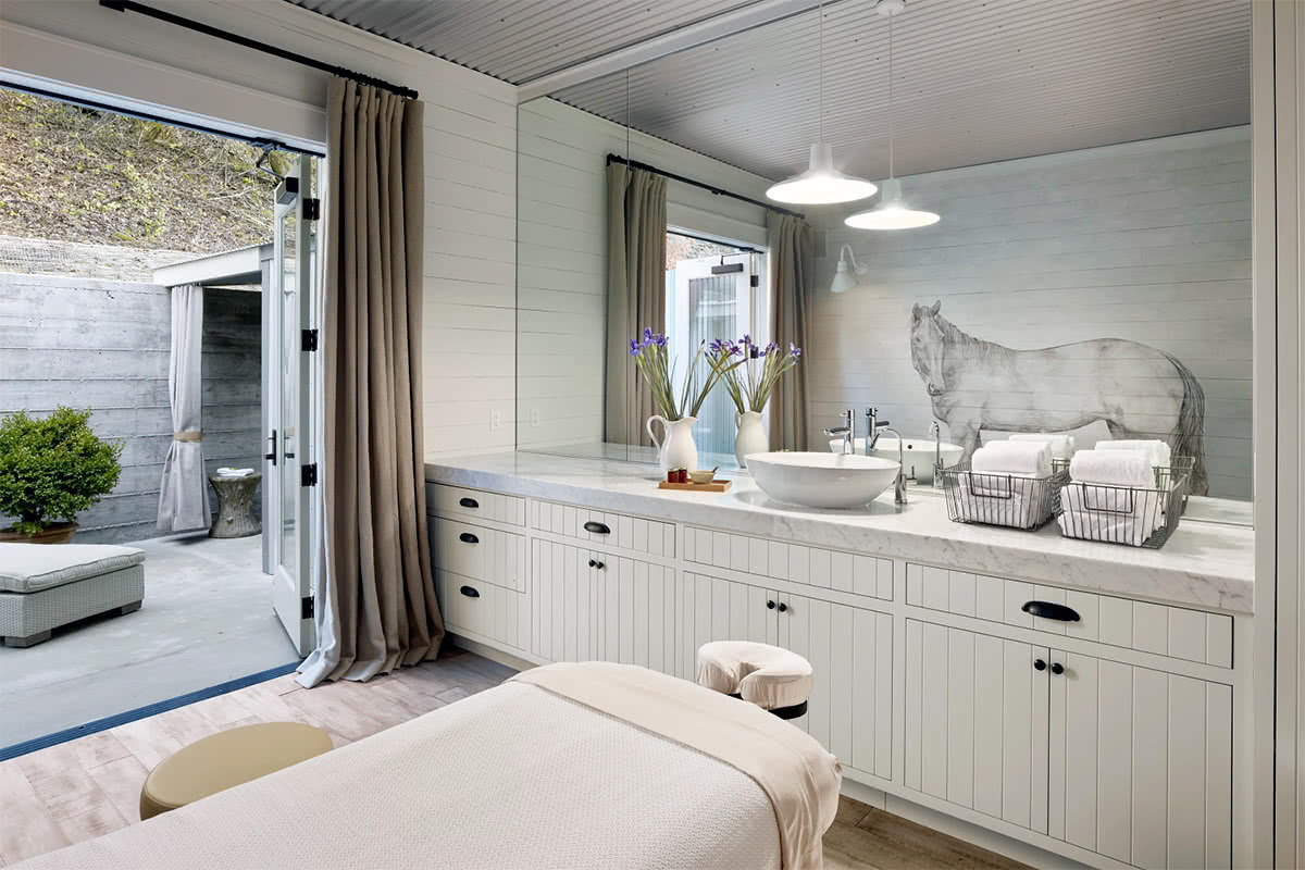 Luxe Digital luxury hotel The Farmhouse Inn Spa massage